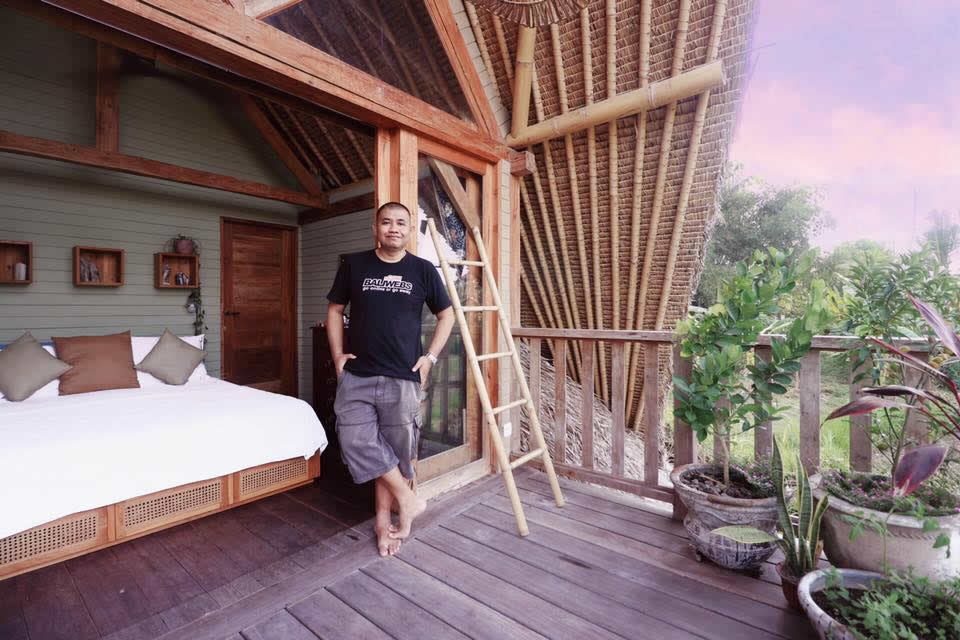 Preparation for interior and exterior photography for a photographer